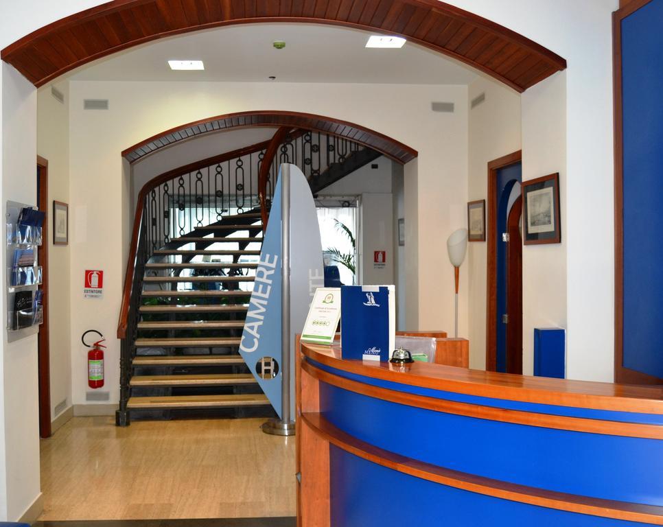 فندق Transatlantico نابولي المظهر الخارجي الصورة